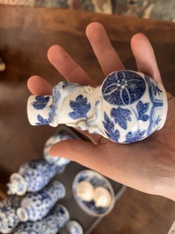 Collection vari&eacute;e en porcelaine de Chine bleu et blanc, Kangxi et post&eacute;rieur