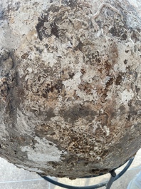 Grande amphore &agrave; huile sph&eacute;rique de type 'Dressel 20' en terre cuite, &eacute;poque romaine, 1er-3&egrave;me si&egrave;cle