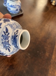 Collection vari&eacute;e en porcelaine de Chine bleu et blanc, Kangxi et post&eacute;rieur
