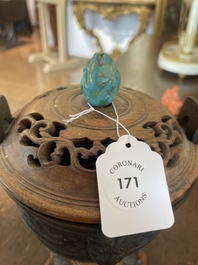 Br&ucirc;le-parfum tripod en bronze au couvercle en bois sculpt&eacute; &agrave; prise en turquoise, Chine, 19&egrave;me si&egrave;cle