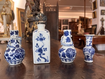 Collection vari&eacute;e en porcelaine de Chine bleu et blanc, Kangxi et post&eacute;rieur