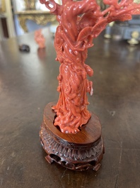 Groupe de Shou Lao avec un serviteur en corail rouge sculpt&eacute;, Chine, 19&egrave;me/20&egrave;me si&egrave;cle