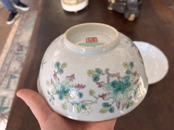 Deux bols en porcelaine de Chine famille rose, marque et &eacute;poque de Tongzhi