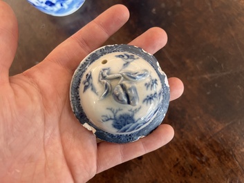 Collection vari&eacute;e en porcelaine de Chine bleu et blanc, Kangxi et post&eacute;rieur