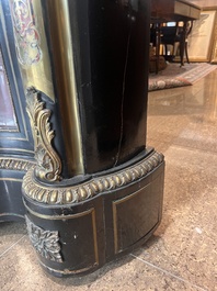 A French Historicism gilt bronze mounted tortoiseshell and brass marquetry ebonised wooden Boulle three-door credenza, 19th C.