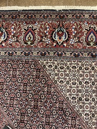 Tapis oriental de type Bidjar &agrave; d&eacute;cor floral, laine sur coton, 20&egrave;me si&egrave;cle