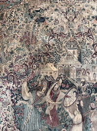 Tapis oriental de type Tabriz &agrave; d&eacute;cor de sc&egrave;nes anim&eacute;es, laine sur coton, 20&egrave;me si&egrave;cle