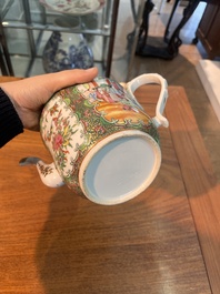 Collection vari&eacute;e de cruches, et de pots couverts en porcelaine de Chine famille rose de Canton &agrave; d&eacute;cor floral et de sc&egrave;nes de palais, 19&egrave;me si&egrave;cle