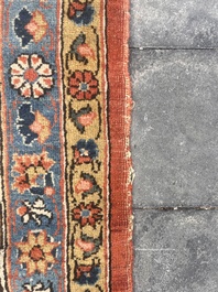 Tapis oriental de type Qom (Qum/Ghom) &agrave; d&eacute;cor floral, laine sur coton, deuxi&egrave;me quart du 20&egrave;me si&egrave;cle