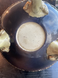 Vase tripode en porcelaine Satsuma de Japon, Meiji, 19&egrave;me si&egrave;cle