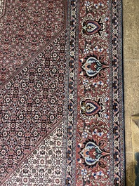 Tapis oriental de type Bidjar &agrave; d&eacute;cor floral, laine sur coton, 20&egrave;me si&egrave;cle