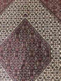 Tapis oriental de type Bidjar &agrave; d&eacute;cor floral, laine sur coton, 20&egrave;me si&egrave;cle