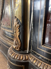 A French Historicism gilt bronze mounted tortoiseshell and brass marquetry ebonised wooden Boulle three-door credenza, 19th C.