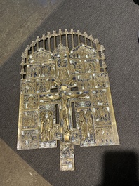 Croix d'ic&ocirc;ne et ic&ocirc;ne de voyage en quatre parties en bronze &eacute;maill&eacute;, Russie, 19&egrave;me/20&egrave;me si&egrave;cle