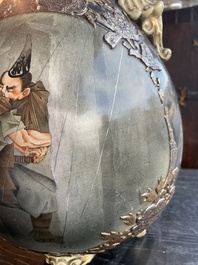 Vase tripode en porcelaine Satsuma de Japon, Meiji, 19&egrave;me si&egrave;cle