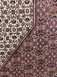 Tapis oriental de type Bidjar &agrave; d&eacute;cor floral, laine sur coton, 20&egrave;me si&egrave;cle