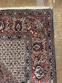 Tapis oriental de type Bidjar &agrave; d&eacute;cor floral, laine sur coton, 20&egrave;me si&egrave;cle