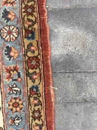 Tapis oriental de type Qom (Qum/Ghom) &agrave; d&eacute;cor floral, laine sur coton, deuxi&egrave;me quart du 20&egrave;me si&egrave;cle