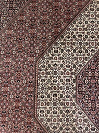 Tapis oriental de type Bidjar &agrave; d&eacute;cor floral, laine sur coton, 20&egrave;me si&egrave;cle