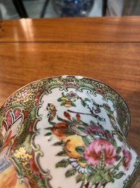 Collection vari&eacute;e de cruches, et de pots couverts en porcelaine de Chine famille rose de Canton &agrave; d&eacute;cor floral et de sc&egrave;nes de palais, 19&egrave;me si&egrave;cle