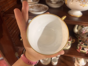 Service &agrave; caf&eacute; de 23 pi&egrave;ces richement dor&eacute; et &agrave; d&eacute;cor floral, Jean Pouyat, France, Limoges, 20&egrave;me si&egrave;cle