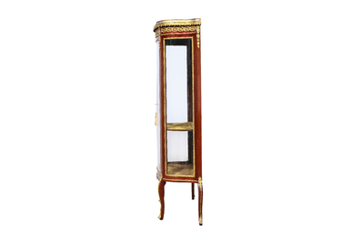 A French Louis XV style display cabinet with gilt bronze mounts, ca. 1900
