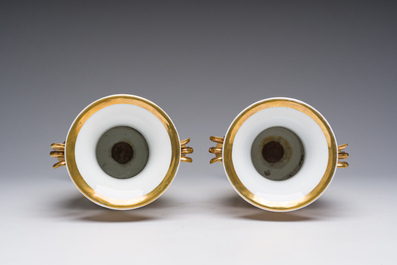 A pair of Brussels porcelain Empire vases with hunting parties, Chappel and Panneel, first half 19th C.