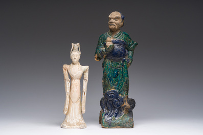 Een Chinese polychrome daktegel in de vorm van een man en een Guanyin, Han en later