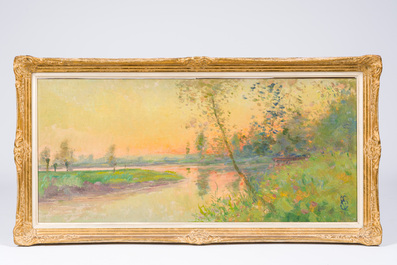 Edmond Verstraeten (1870-1956): Rivierlandschap bij een ondergaande zomerzon, olie op doek