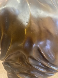 Louis Ernest Barrias (1841-1905): 'Le nature se d&eacute;voilant devant la science', bruingepatineerd brons, 20ste eeuw