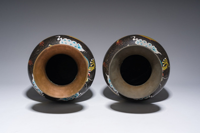 A pair of Chinese cloisonn&eacute; dragon vases, 19th/20th C.