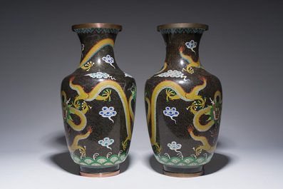 A pair of Chinese cloisonn&eacute; dragon vases, 19th/20th C.