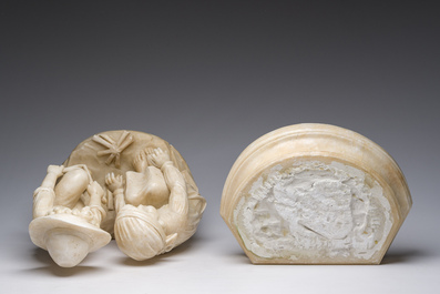 Italian school, attributed to Adolfo Cipriani (1857-1941): Two children warming themselves by the fire, alabaster, 20th C.