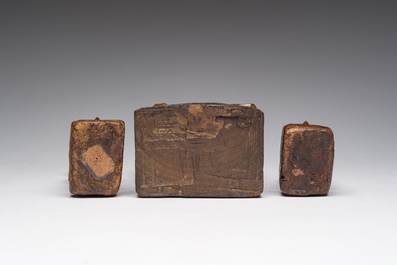 A Chinese gilt-lacquered wooden home altar with figures, 19th C.