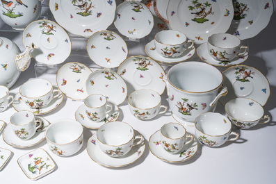 A large Hungarian Herend gilt and polychrome decorated porcelain 'birds and butterflies' coffee and tea set, 20th C.