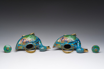 Een paar Chinese cloisonn&eacute; kannen in de vorm van eenden, 19de/20ste eeuw