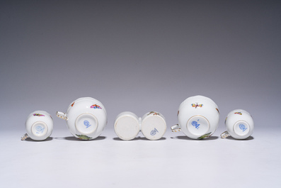 A large Hungarian Herend gilt and polychrome decorated porcelain 'birds and butterflies' coffee and tea set, 20th C.