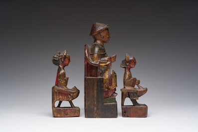 A Chinese gilt-lacquered wooden home altar with figures, 19th C.