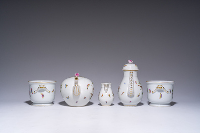 A large Hungarian Herend gilt and polychrome decorated porcelain 'birds and butterflies' coffee and tea set, 20th C.