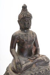 Three bronze sculptures of Buddha, Burma and Thailand, 18th/19th C.