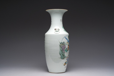 A Chinese famille rose vase with a lady, playing children and a cat in a garden, 19th/20th C.