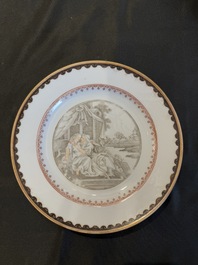 A Chinese gilt and grisaille plate with a couple, Qianlong
