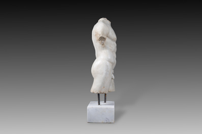 Italiaanse school: Torso van een jongeling naar de antieken, marmer, 20ste eeuw