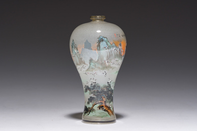 A small Chinese miniature reverse painted glass meiping vase with cranes, 19th/20th C.