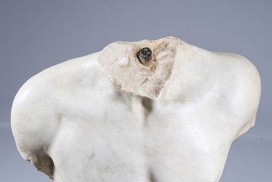 Italiaanse school: Torso van een jongeling naar de antieken, marmer, 20ste eeuw