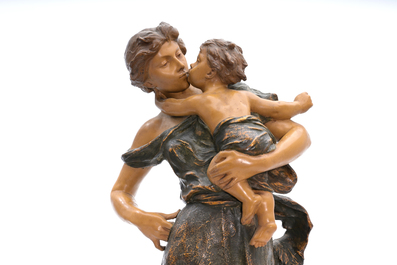 Luca Madrassi (1848-1919): M&egrave;re et enfant, terre cuite &agrave; d&eacute;cor polychrome