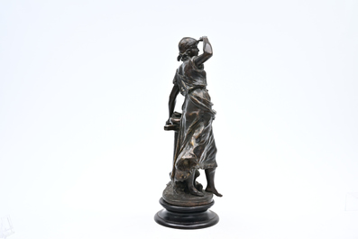 Auguste Moreau (1834-1917): P&ecirc;cheuse en garde, bronze &agrave; patine brune sur socle en bois