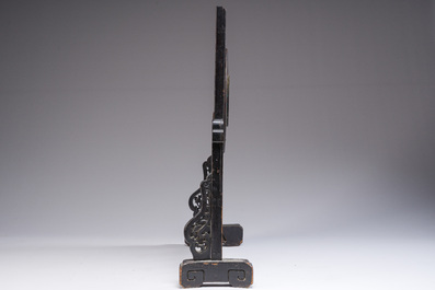 A reticulated Chinese wooden table screen with a Japanese cloisonn&eacute; dish, 19th C.