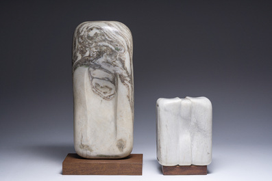 Arlette Hutsebaut (20ste/21ste eeuw): Twee abstracte composities, marmer