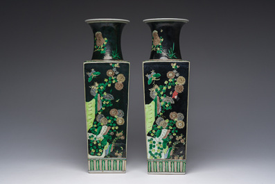 A pair of Chinese square famille noire vases with floral design, Kangxi mark, 19th/20th C.